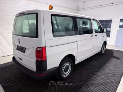 Volkswagen Multivan 2.0 TDI 102CV 9 posti Trendline Bianco usata Este