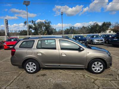 Dacia Logan Logan MCV 1.5 dCi 8V 90 CV Lauréate Grigio usata San Michele Salentino