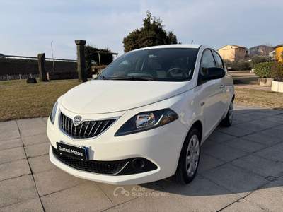 Lancia Ypsilon 1.0 FireFly 70cv S&S Hybrid SILVER Bianco usata Affi
