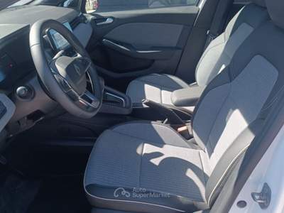 Renault Clio Full Hybrid E-Tech 145 CV 5 porte Techno Bianco usata Pisa