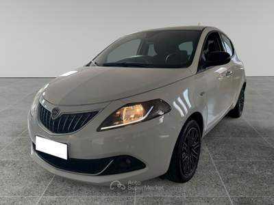 Lancia Ypsilon Ypsilon 1.0 firefly hybrid Gold s&s 70cv Bianco usata Varedo Lancia Ypsilon Ypsilon 1.0 firefly hybrid Gold s&s 70cv Bianco usata Varedo