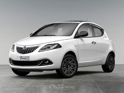 Lancia Ypsilon Ypsilon 1.0 firefly hybrid Gold s&s 70cv Bianco usata Varedo