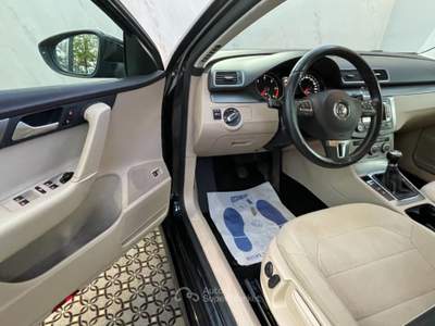 Volkswagen Passat Var. 1.6 TDI BlueMotion Tech. Blu/Azzurro usata Prato