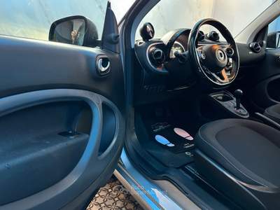 Smart ForTwo 70 1.0 twinamic BRABUS Style Nero usata Prato
