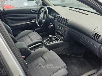 Volkswagen Passat /130 CV cat Var. C.line usata Torino
