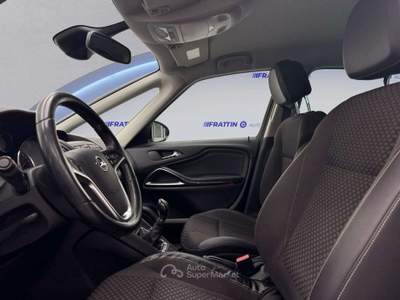 Opel Zafira Zafira Tourer 1.6 Turbo Ecom 150cv Cosmo Bianco usata Cassola
