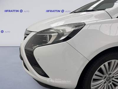 Opel Zafira Zafira Tourer 1.6 Turbo Ecom 150cv Cosmo Bianco usata Cassola