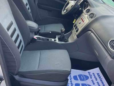 Ford Focus - SW .- TITANIUM Argento usata Massa