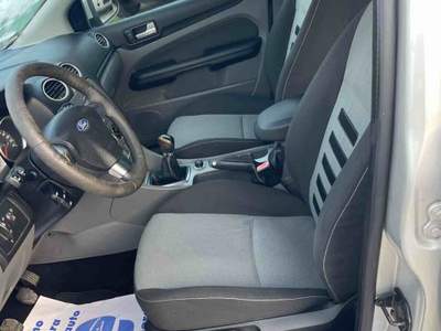 Ford Focus - SW .- TITANIUM Argento usata Massa