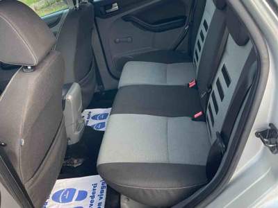 Ford Focus - SW .- TITANIUM Argento usata Massa