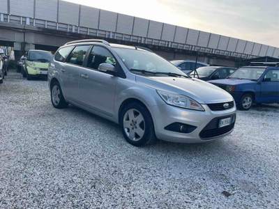 Ford Focus - SW .- TITANIUM Argento usata Massa