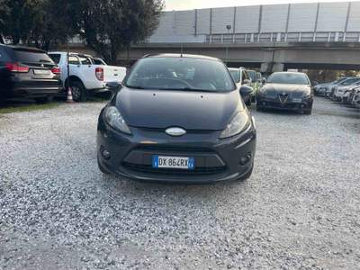 Ford Fiesta - GPL - TITANIUM Grigio usata Massa