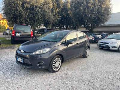 Ford Fiesta - GPL - TITANIUM Grigio usata Massa