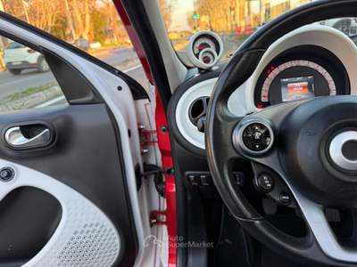 Smart ForFour 70 1.0 Passion Cabriolet Cambio manuale Bianco usata Roma