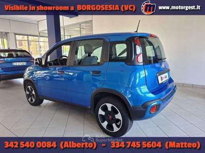 Fiat Panda 1.0 FireFly S&amp;S Hybrid City Cross Blu/Azzurro usata Borgosesia