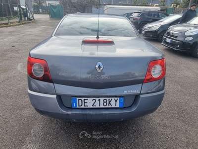 Renault Mégane Mégane C-C 1.9 dCi/130CV Luxe Grigio usata Gragnano