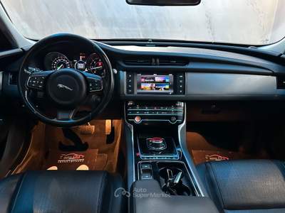 Jaguar XF Portfolio Nero usata Prato