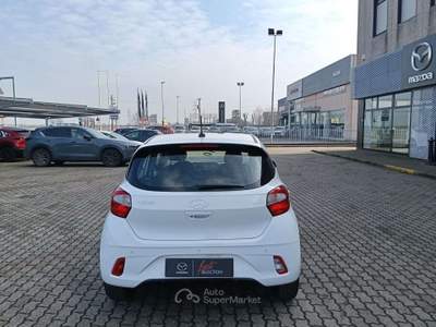 Hyundai i10 i10 1.0 mpi Connectline 63cv Bianco usata Liscate