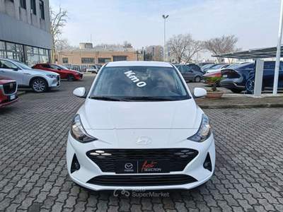Hyundai i10 i10 1.0 mpi Connectline 63cv Bianco usata Liscate