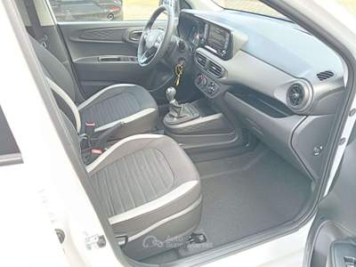 Hyundai i10 i10 1.0 mpi Connectline 63cv Bianco usata Liscate