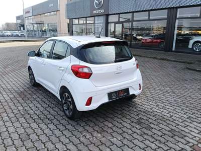 Hyundai i10 i10 1.0 mpi Connectline 63cv Bianco usata Liscate