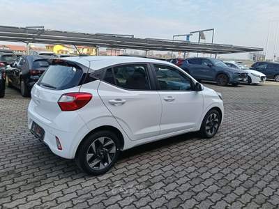 Hyundai i10 i10 1.0 mpi Connectline 63cv Bianco usata Liscate