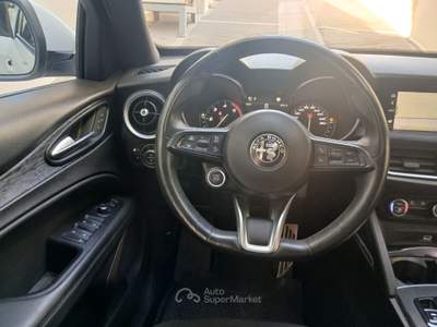 Alfa Romeo Stelvio AT8 Q4 Business Bianco usata Triggiano