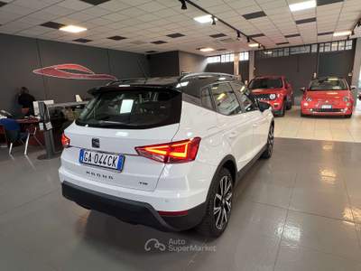 Seat Arona Arona 2020 1.0 tgi Xcellence 90cv Bianco usata Romano di Lombardia