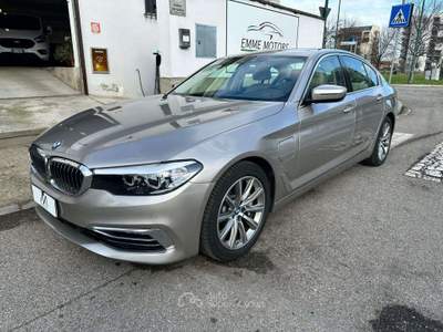 BMW Serie 5 530e 530 e Luxury - AUT/NAVI/TETTO/CAMERA360/LED/PDC/PELLE Argento usata Sesto San Giovanni
