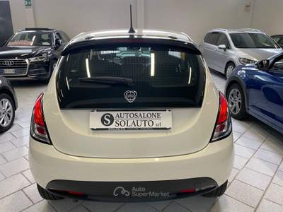 Lancia Ypsilon 5 porte S&S Hybrid Oro Bianco usata Gozzano