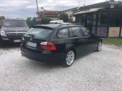 BMW Serie 3 320d 320d TOURING - TETTO PANORAMICO Nero usata Massa