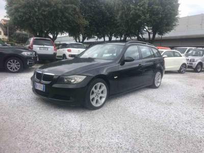 BMW Serie 3 320d 320d TOURING - TETTO PANORAMICO Nero usata Massa