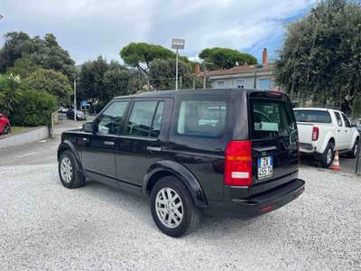 Land Rover Discovery SE Nero usata Massa