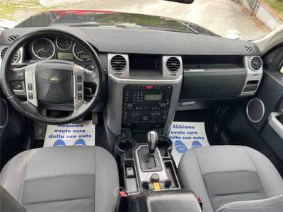 Land Rover Discovery SE Nero usata Massa