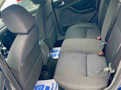 Ford Focus - 1.6 TDCI - S.W Blu/Azzurro usata Massa