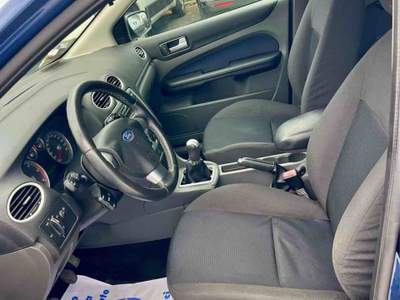 Ford Focus - 1.6 TDCI - S.W Blu/Azzurro usata Massa