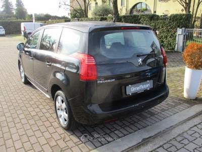 Peugeot 5008 1.6 HDi 112CV Business MOTORE 180.000 Nero usata Mogliano Veneto