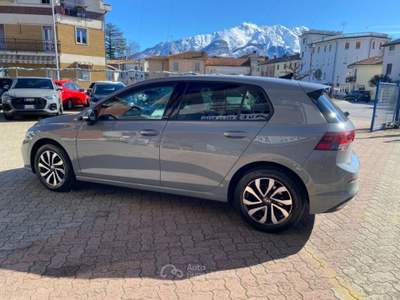 Volkswagen Golf 8 1.0 Active *Sedili riscaldati*Navi*Lega Grigio usata Boves