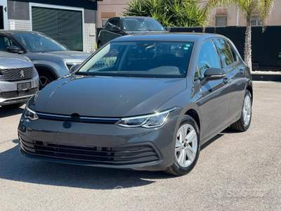 Volkswagen Golf EVO DSG Life usata Pomezia