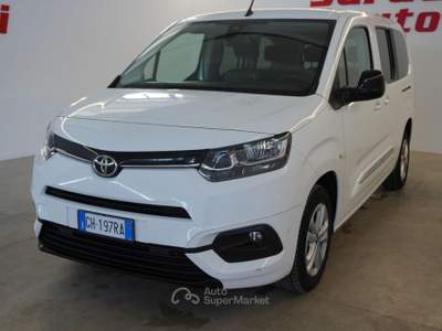 Toyota Proace 1.5D 130 CV S&S Long D Executive Bianco usata San Vito dei Normanni