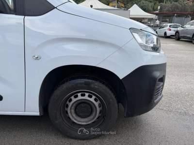 Citroen Berlingo CITRO BERLINGO VAN M 1.5 BLUEHDI 100CV S&S 2P. Berlingo van M 1.5 bluehdi 100cv S&S 2p. Bianco usata Roma