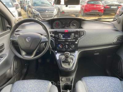 Lancia Ypsilon 1.0 FireFly 5 porte S&S Hybrid Ecochic Gold Blu/Azzurro usata Oderzo