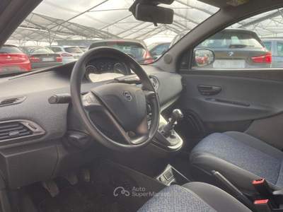 Lancia Ypsilon 1.0 FireFly 5 porte S&S Hybrid Ecochic Gold Blu/Azzurro usata Oderzo