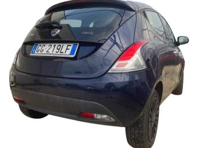 Lancia Ypsilon 1.0 FireFly 5 porte S&S Hybrid Ecochic Gold Blu/Azzurro usata Oderzo