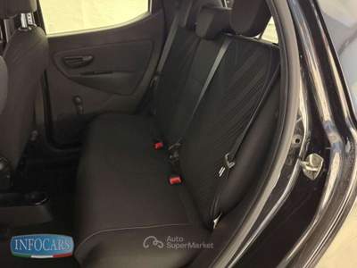 Lancia Ypsilon 1.0 FireFly 70 CV Hybrid Gold - PROMO Nero usata Este