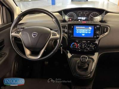 Lancia Ypsilon 1.0 FireFly 70 CV Hybrid Gold - PROMO Nero usata Este