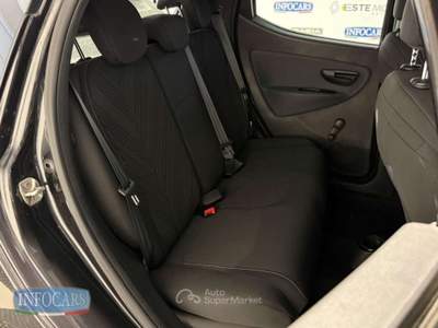 Lancia Ypsilon 1.0 FireFly 70 CV Hybrid Gold - PROMO Nero usata Este