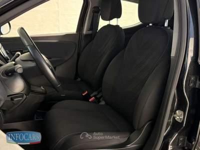 Lancia Ypsilon 1.0 FireFly 70 CV Hybrid Gold - PROMO Nero usata Este