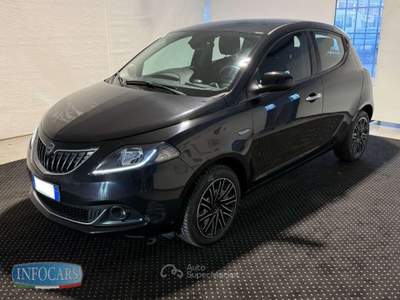 Lancia Ypsilon 1.0 FireFly 70 CV Hybrid Gold - PROMO Nero usata Este