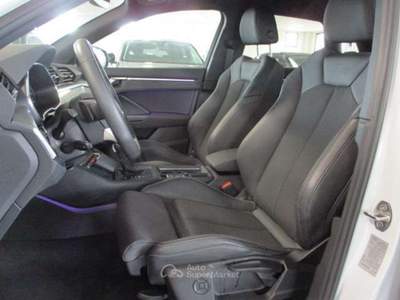 Audi Q3 Q3 35 2.0 tdi Identity Black s-tronic Bianco usata Fossano